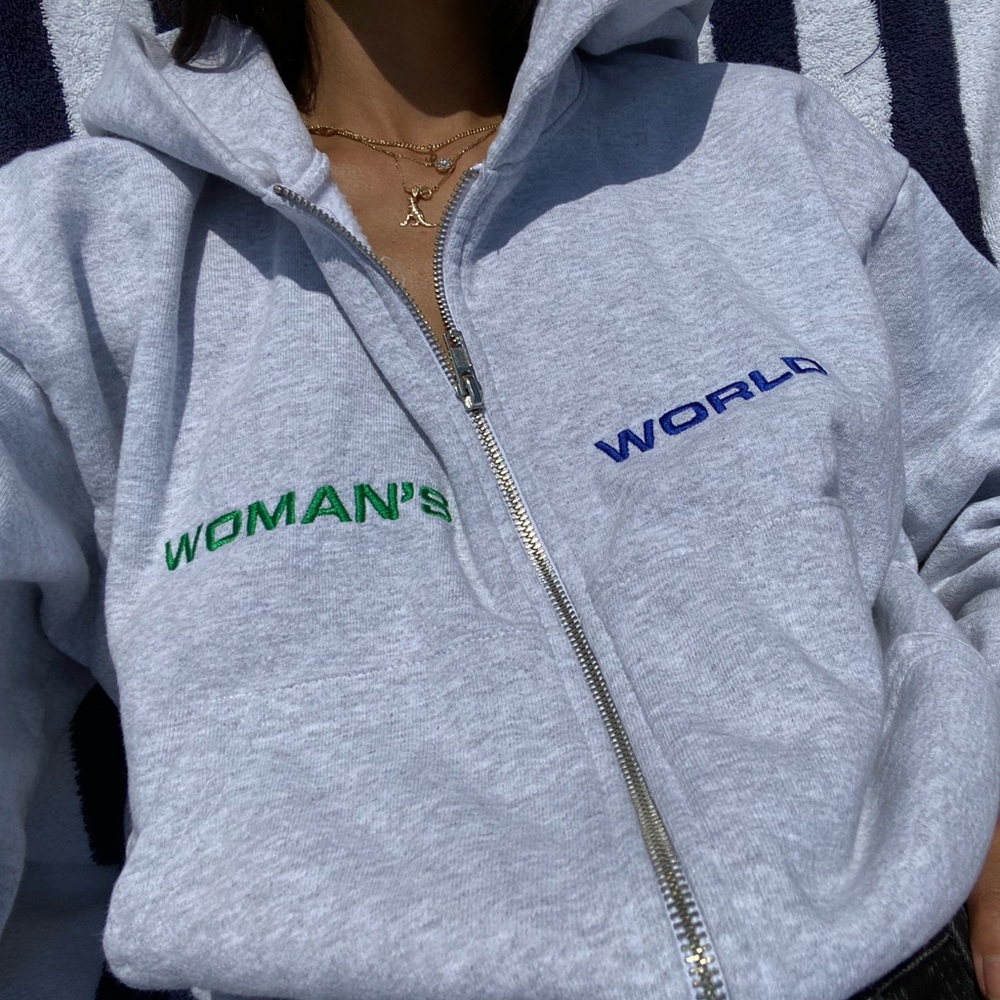 CHANCE ATHLETICS WOMAN’S WORLD CROPPED HOODIE